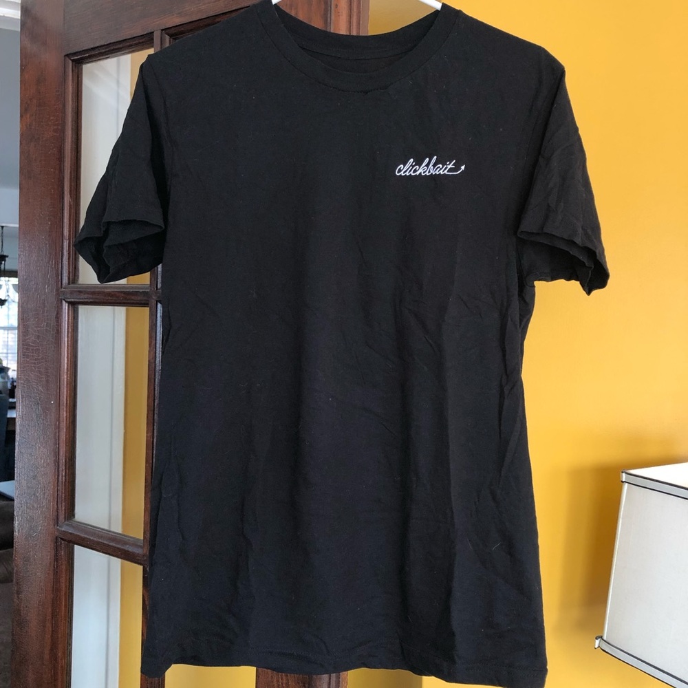 David Dobrik’s “David x Liza clickbait” t-shirt